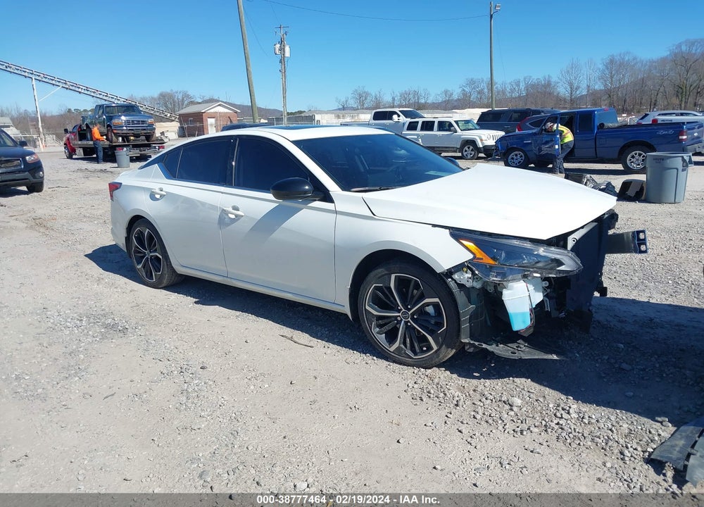 2023 NISSAN ALTIMA SR FWD VIN: 1N4BL4CV3PN385328