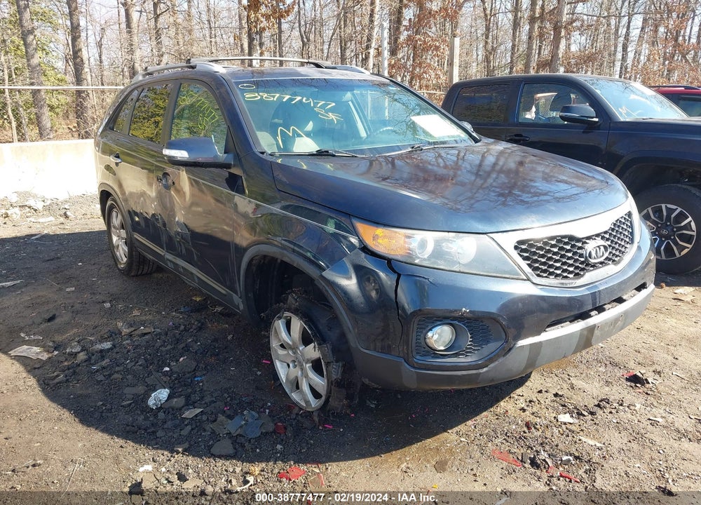 2012 KIA SORENTO LX VIN: 5XYKT3A64CG265457