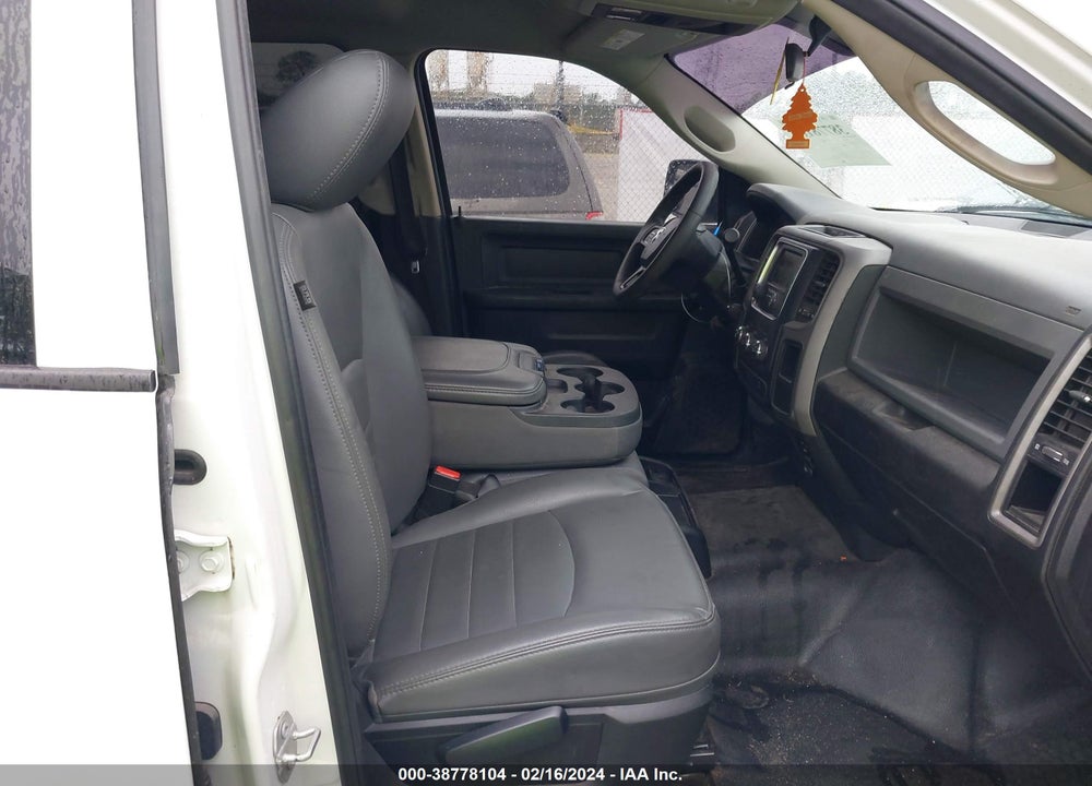2018 RAM 2500 TRADESMAN 4X2 8' BOX VIN: 3C6UR4HJ8JG312955