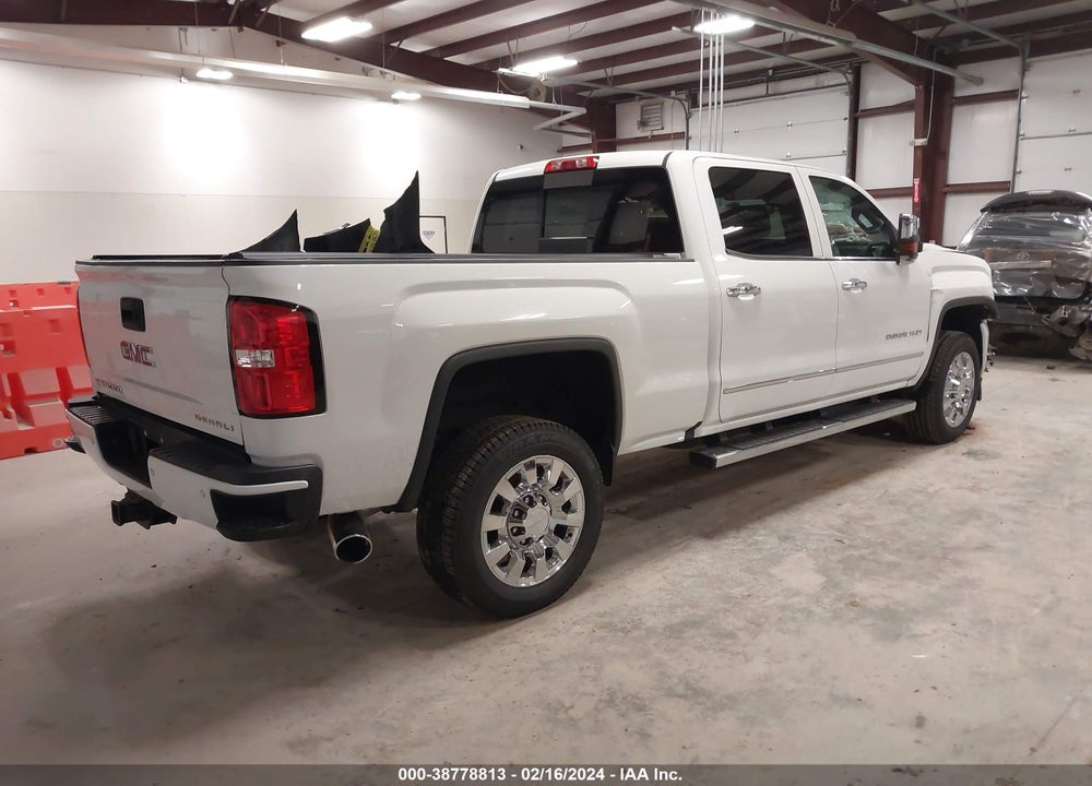 2015 GMC SIERRA 2500HD DENALI VIN: 1GT120E80FF641698