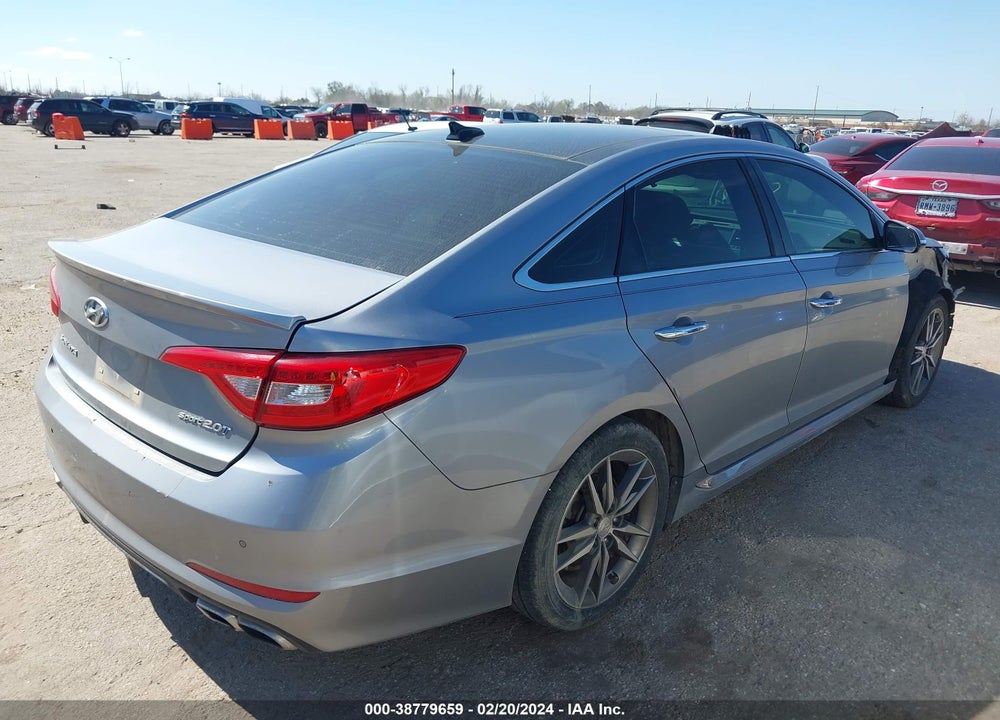 2015 HYUNDAI SONATA SPORT 2.0T VIN: 5NPE34AB2FH039589