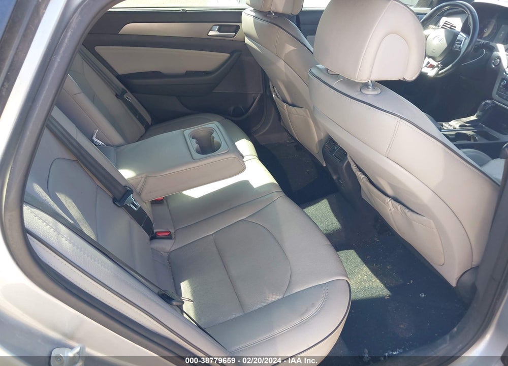 2015 HYUNDAI SONATA SPORT 2.0T VIN: 5NPE34AB2FH039589