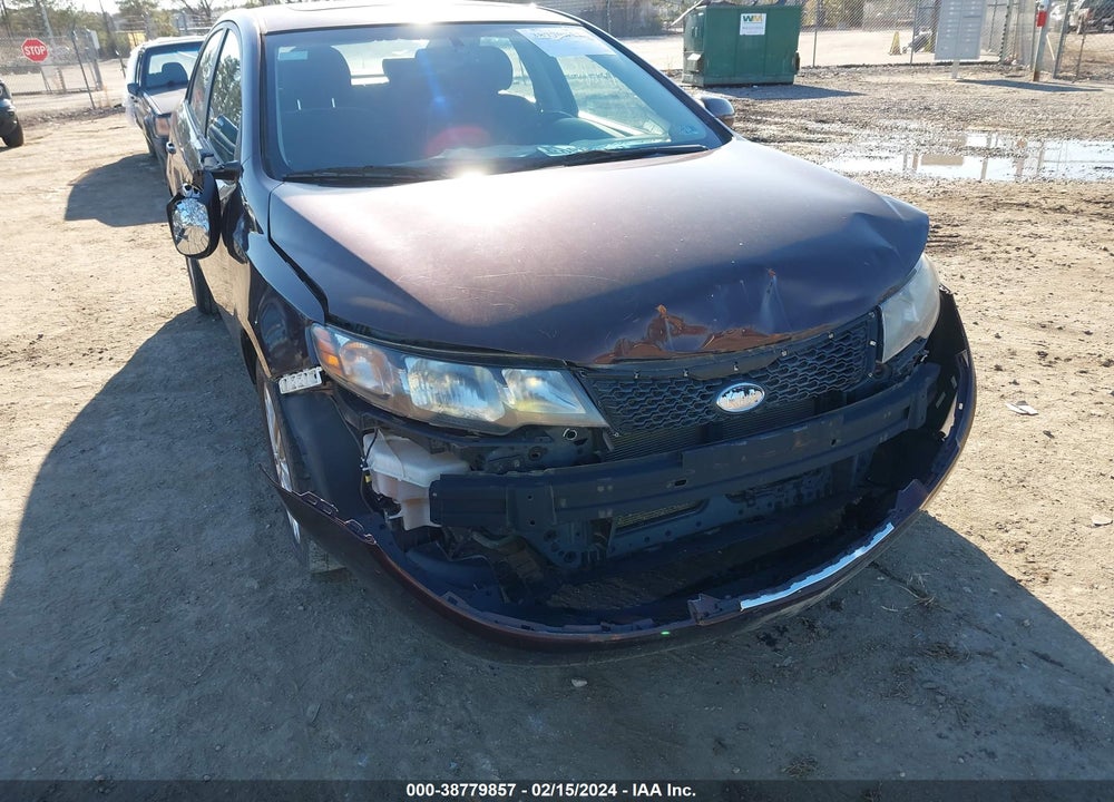 2011 KIA FORTE VIN: KNAFU4A24B5376600