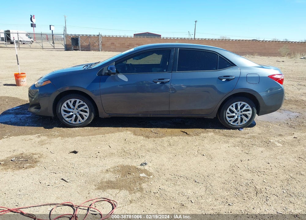 2017 TOYOTA COROLLA LE VIN: 5YFBURHE5HP655127