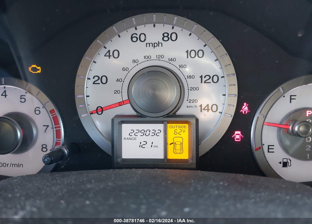 2011 HONDA PILOT EX VIN: 5FNYF4H4XBB064406