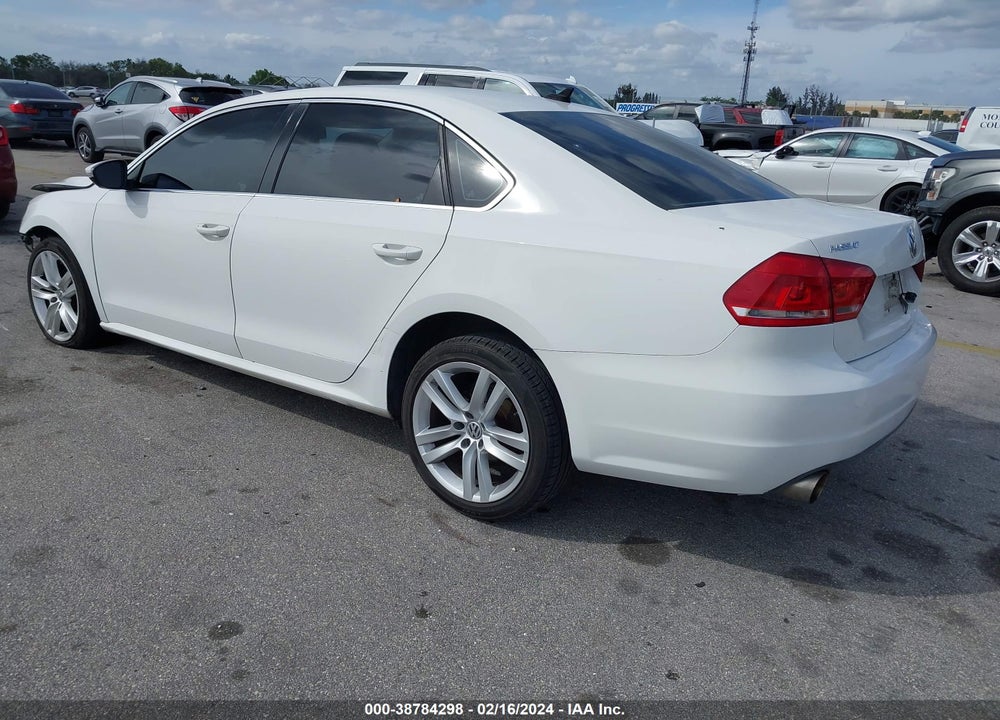 2012 VOLKSWAGEN PASSAT 2.5L SE VIN: 1VWBH7A34CC101657