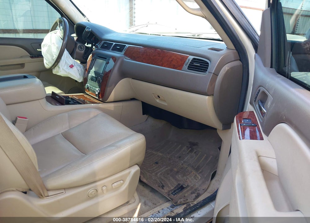 2013 CHEVROLET SUBURBAN 1500 LTZ VIN: 1GNSKKE72DR360139
