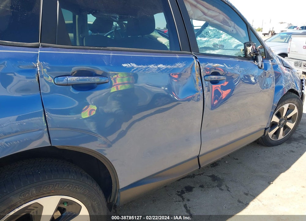 2018 SUBARU FORESTER 2.5I PREMIUM VIN: JF2SJAEC4JH597978