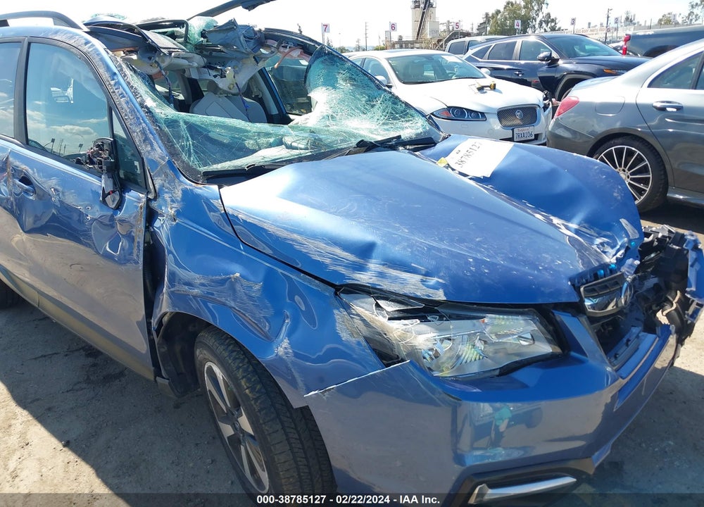 2018 SUBARU FORESTER 2.5I PREMIUM VIN: JF2SJAEC4JH597978
