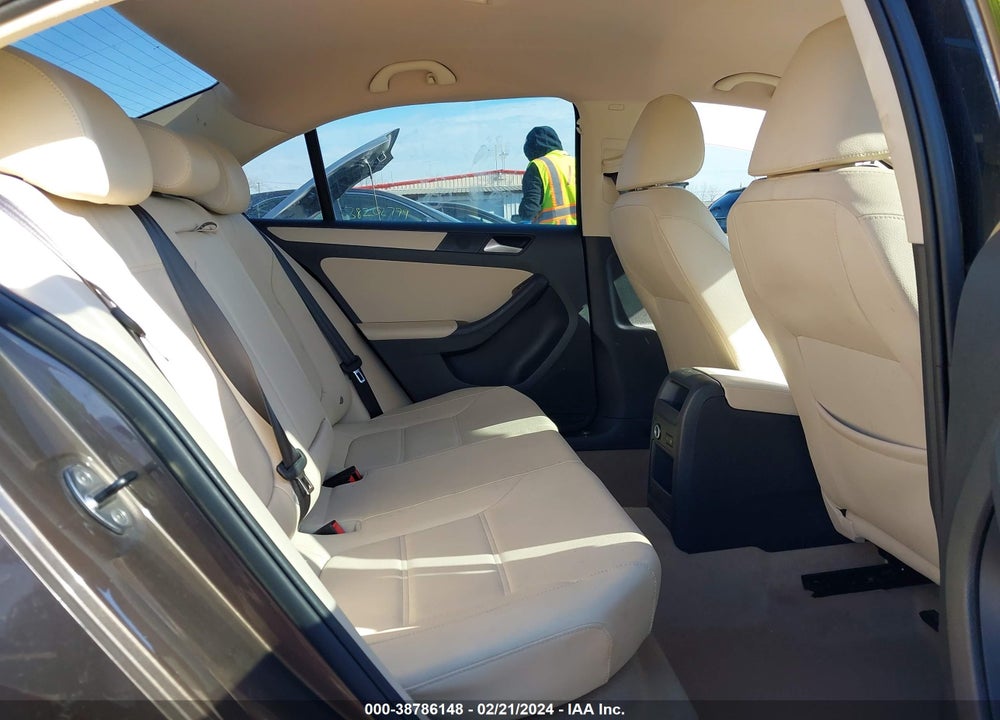 2012 VOLKSWAGEN JETTA 2.5L SE VIN: 3VWDP7AJ1CM462322