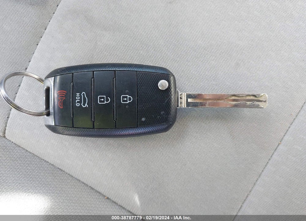 2015 KIA OPTIMA LX VIN: 5XXGM4A74FG439764