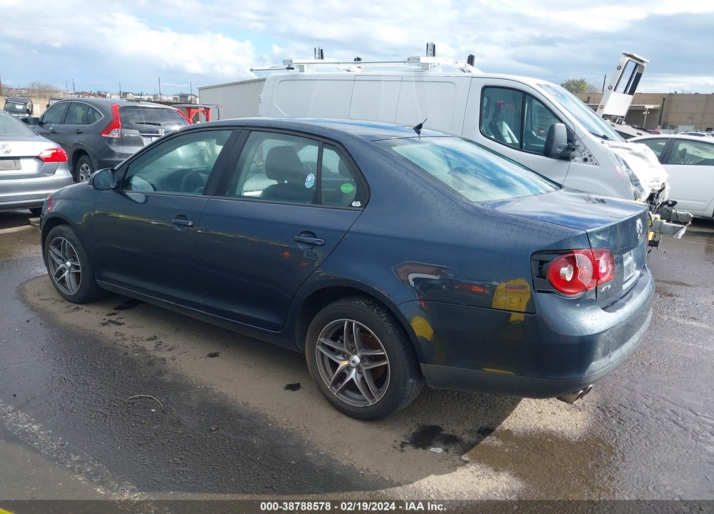 2010 VOLKSWAGEN JETTA VIN: 3VWJZ7AJ6AM042212