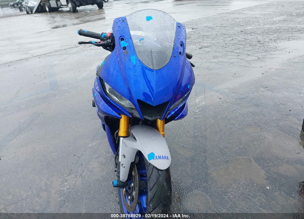 2021 YAMAHA YZFR3 A VIN: MH3RH18Y2MK005423