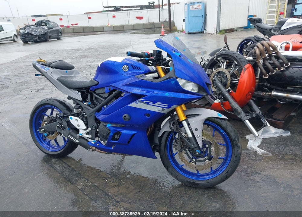 2021 YAMAHA YZFR3 A VIN: MH3RH18Y2MK005423
