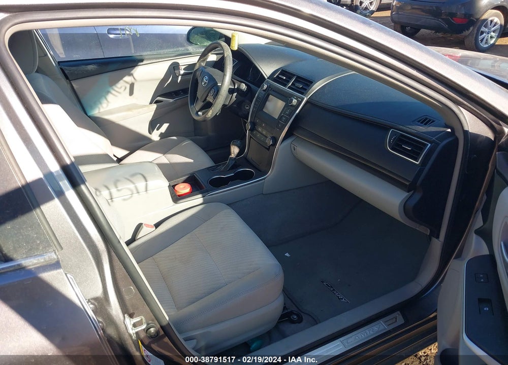2017 TOYOTA CAMRY LE VIN: 4T1BF1FK1HU706058