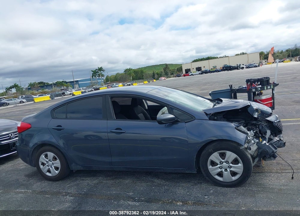 2016 KIA FORTE LX VIN: KNAFK4A61G5568802
