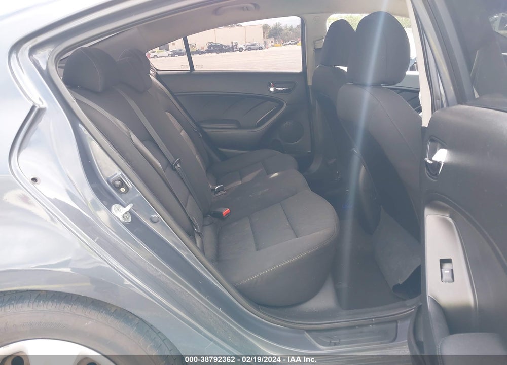 2016 KIA FORTE LX VIN: KNAFK4A61G5568802