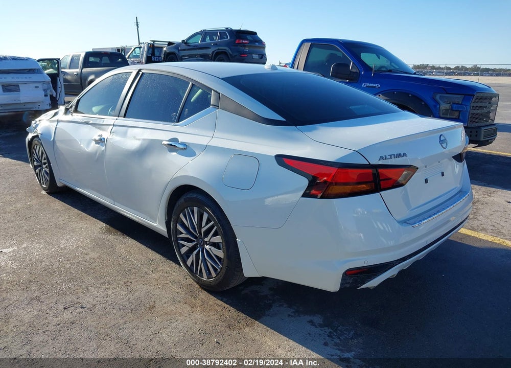 2023 NISSAN ALTIMA SV FWD VIN: 1N4BL4DV8PN341100