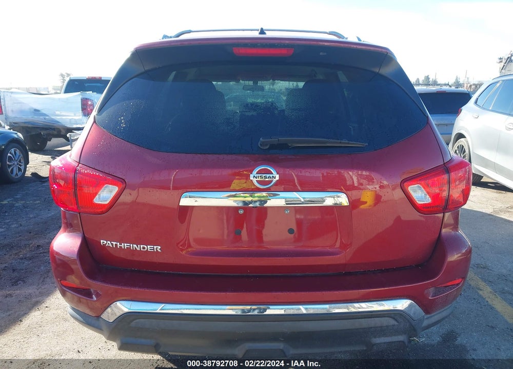 2018 NISSAN PATHFINDER VIN: 5N1DR2MN1JC675876