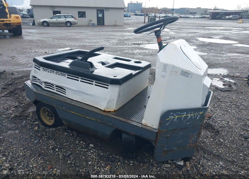 2005 EQUIPMENT TAYLOR-DUNN CA-26 VIN: 00000000000188380