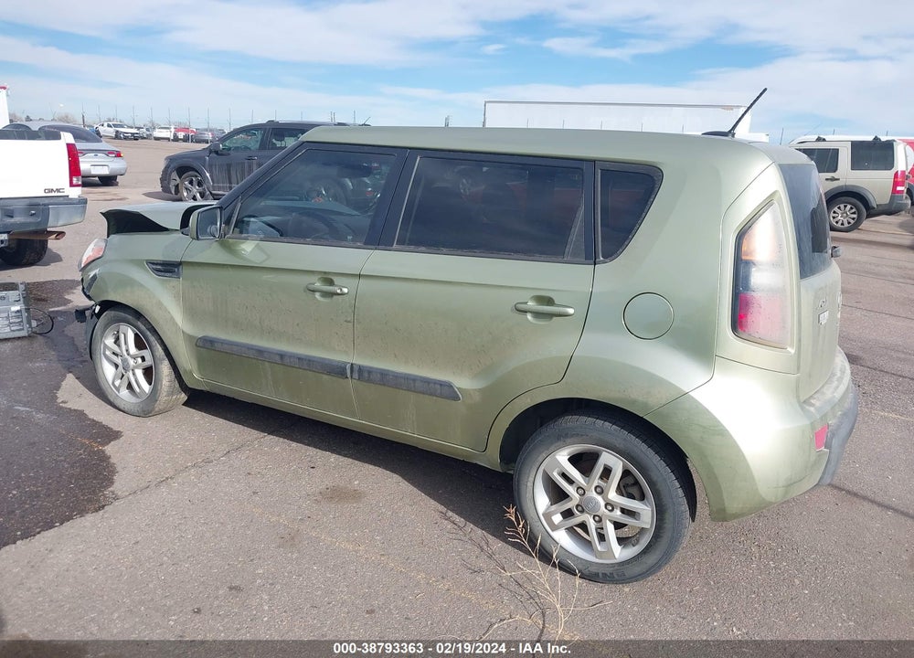 2011 KIA SOUL VIN: KNDJT2A24B7213325