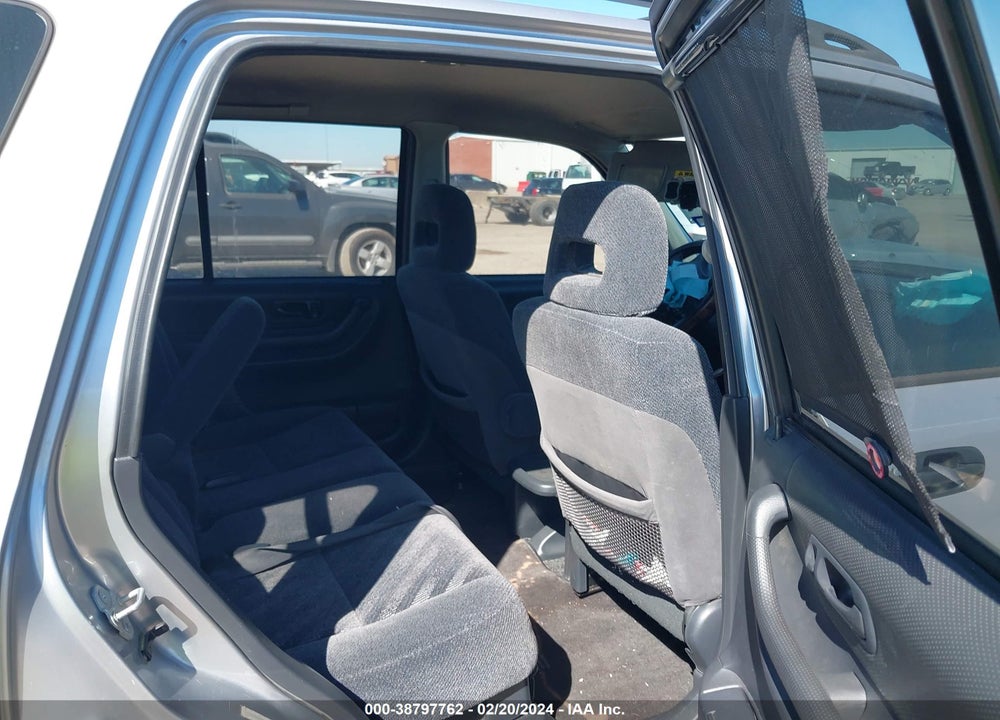2001 HONDA CR-V LX VIN: JHLRD28441C000844