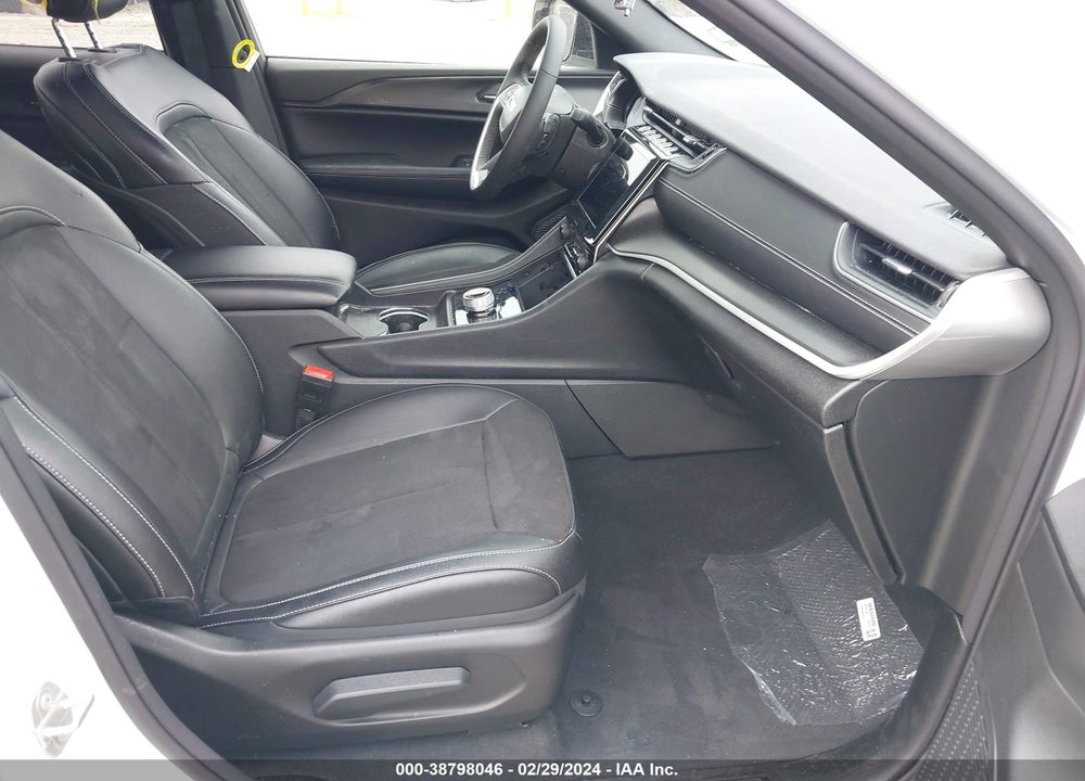 2024 JEEP GRAND CHEROKEE ALTITUDE 4X2 VIN: 1C4RJGAGXRC716280