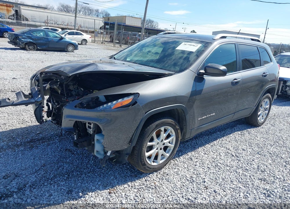 2015 JEEP CHEROKEE LATITUDE VIN: 1C4PJLCB3FW683893