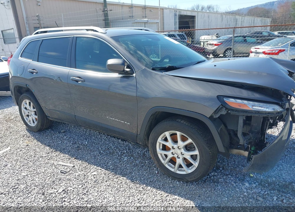 2015 JEEP CHEROKEE LATITUDE VIN: 1C4PJLCB3FW683893