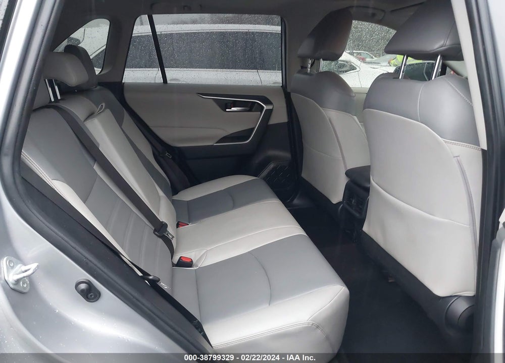2019 TOYOTA RAV4 XLE PREMIUM VIN: JTMC1RFVXKD040597