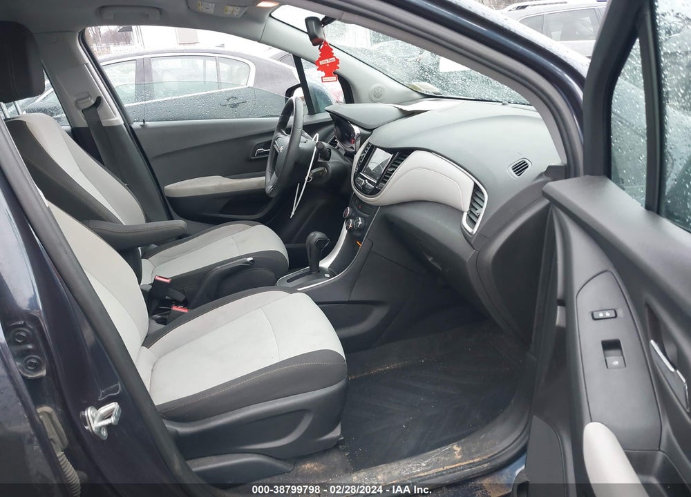 2018 CHEVROLET TRAX LS VIN: 3GNCJKSB6JL355867