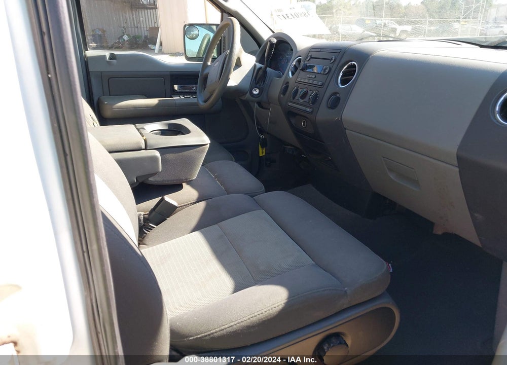 2004 FORD F-150 XLT VIN: 1FTRW14W84KB83104