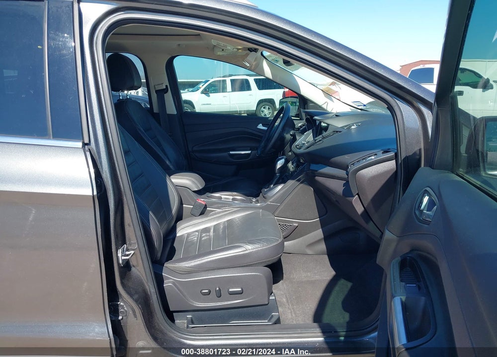 2016 FORD ESCAPE TITANIUM VIN: 1FMCU0J96GUC25567
