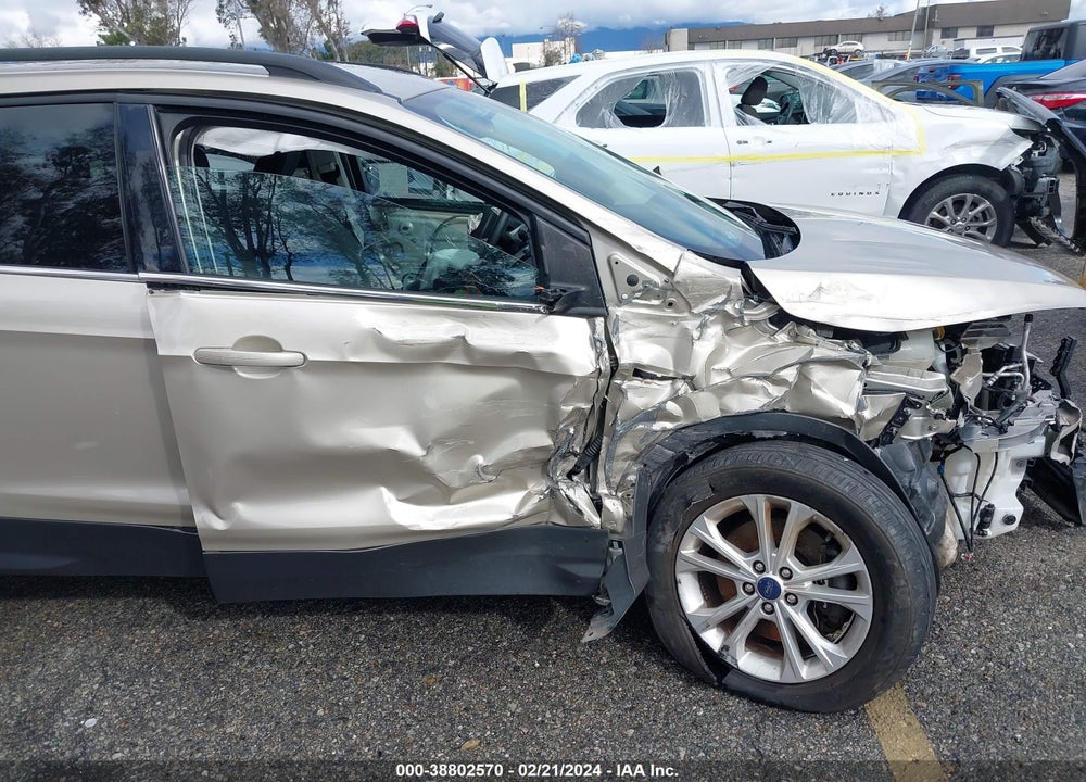 2018 FORD ESCAPE SE VIN: 1FMCU9GD0JUB66863