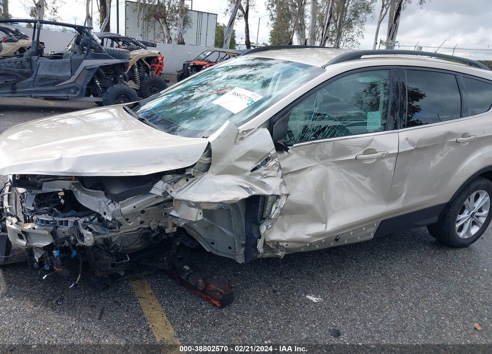 2018 FORD ESCAPE SE VIN: 1FMCU9GD0JUB66863