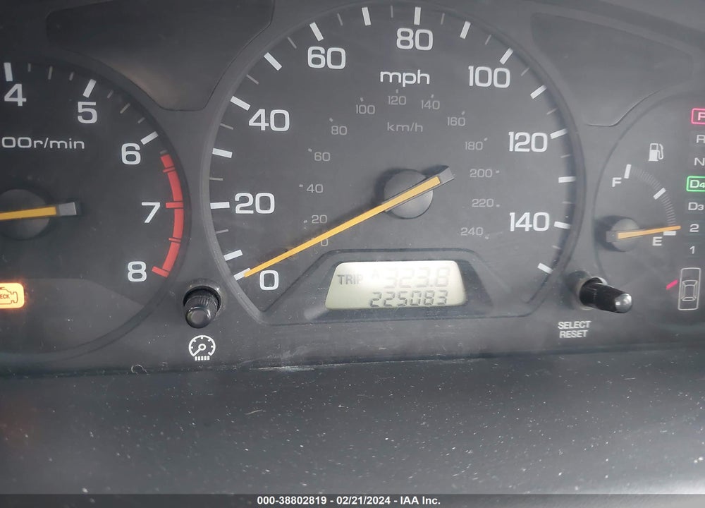 2000 HONDA ACCORD 3.0 LX VIN: 1HGCG1648YA061595