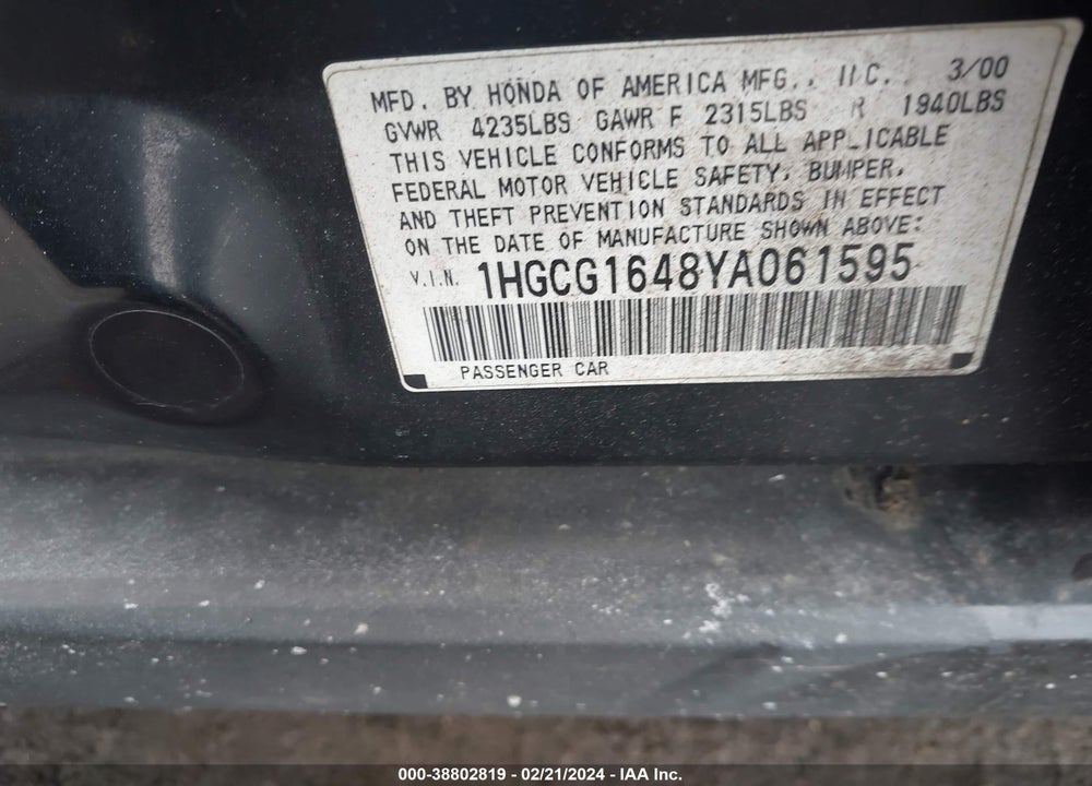 2000 HONDA ACCORD 3.0 LX VIN: 1HGCG1648YA061595