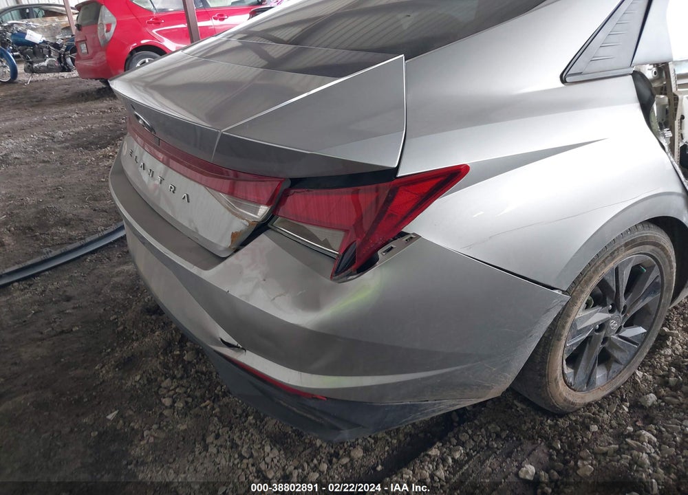 2022 HYUNDAI ELANTRA SEL VIN: 5NPLM4AG5NH064498