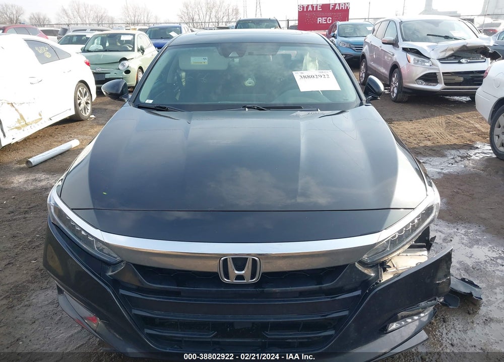2018 HONDA ACCORD EX VIN: 1HGCV1F40JA037965