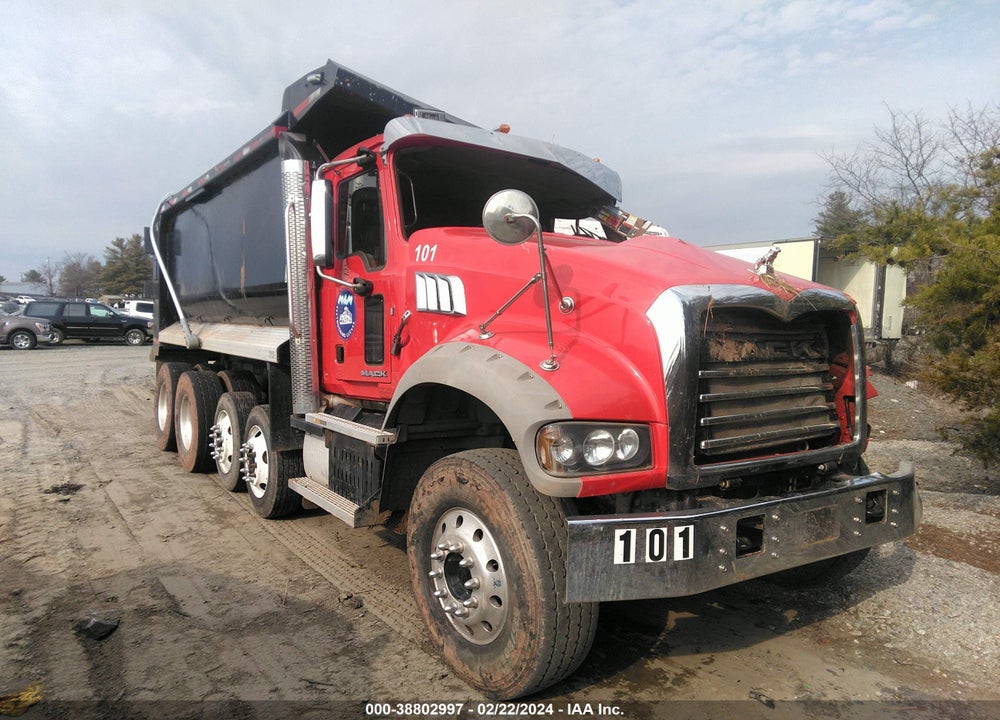 2016 MACK 700 GU700 VIN: 1M2AX07C4GM026194