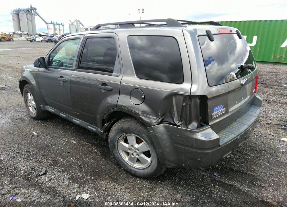 2009 FORD ESCAPE XLT VIN: 1FMCU93749KA06962