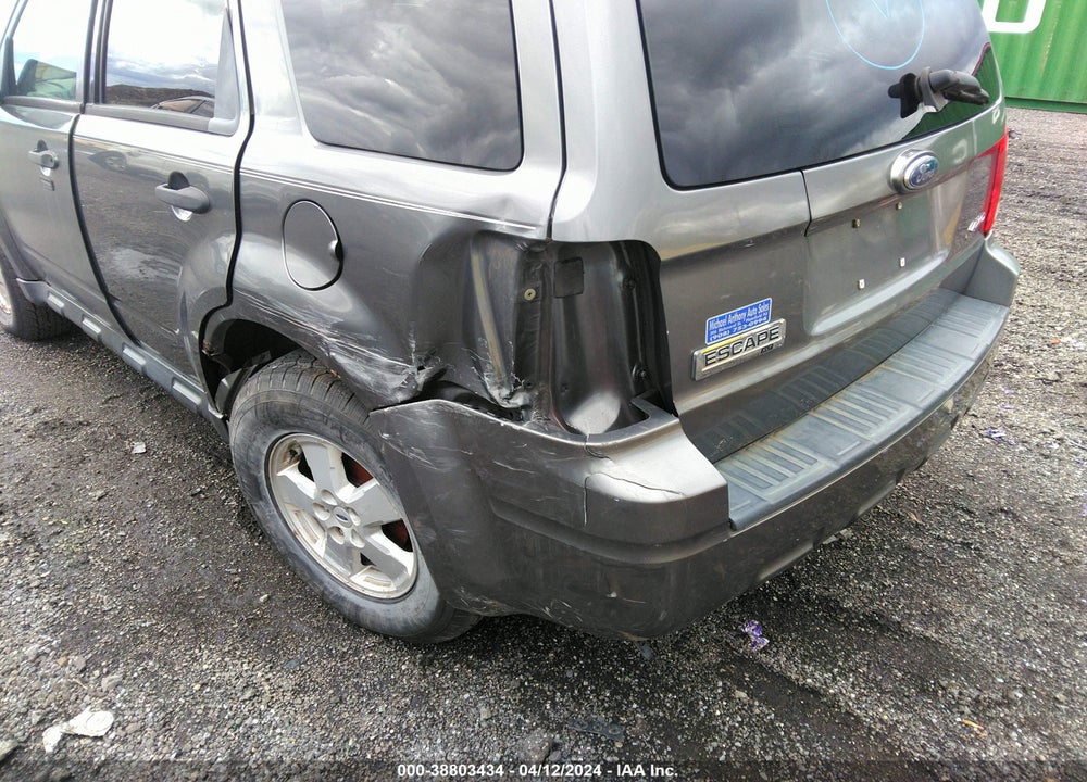 2009 FORD ESCAPE XLT VIN: 1FMCU93749KA06962