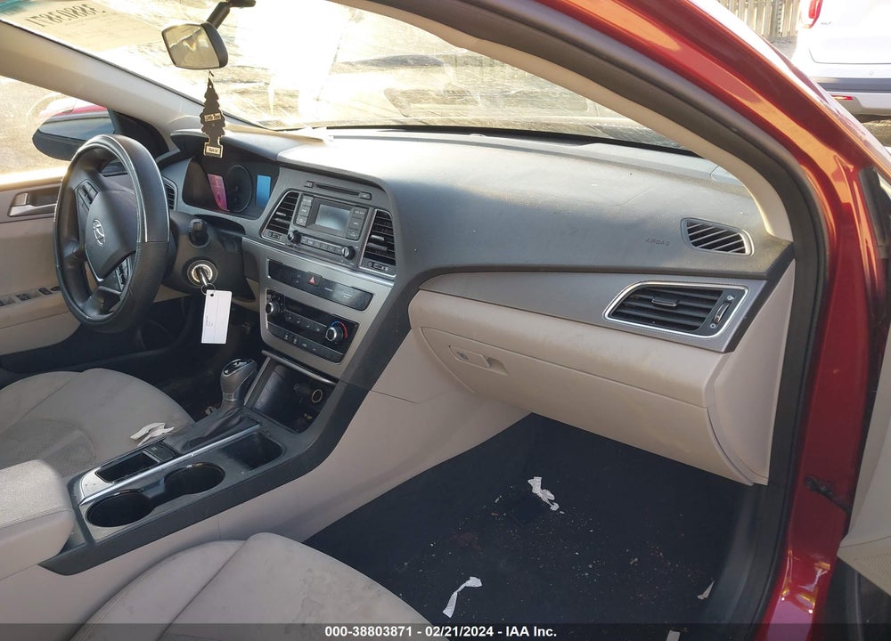 2015 HYUNDAI SONATA SE VIN: 5NPE24AF8FH227006