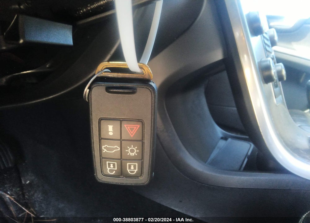 2013 VOLVO XC60 VIN: YV4902DZ9D2456887