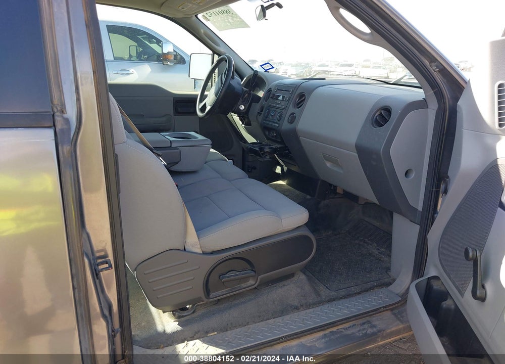 2005 FORD F-150 STX/XL/XLT VIN: 1FTRX12W65FA94786