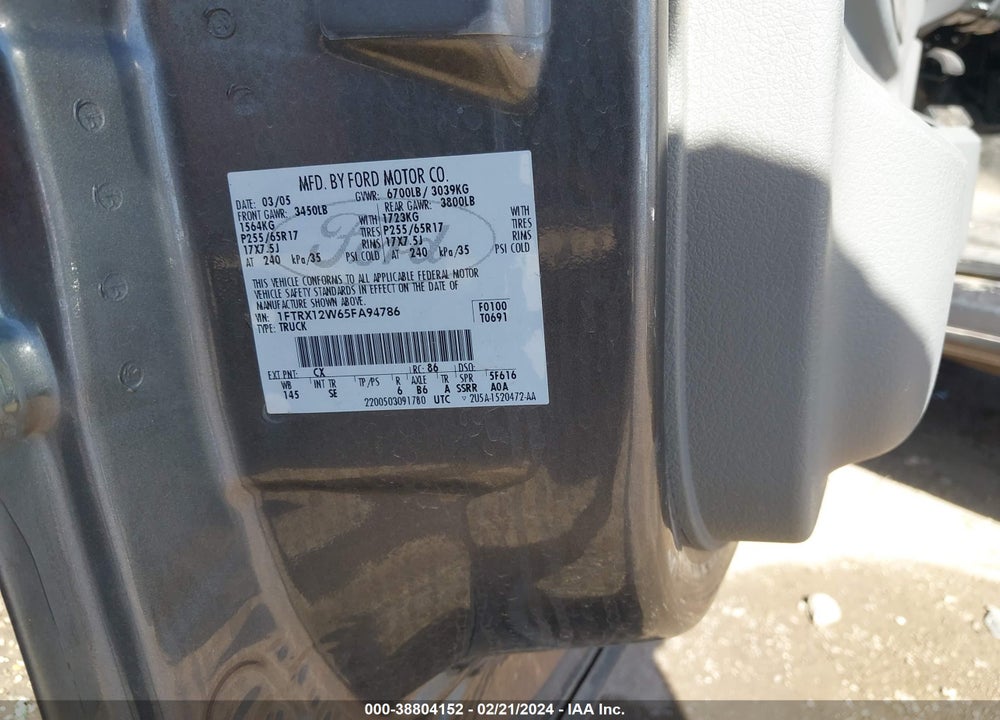 2005 FORD F-150 STX/XL/XLT VIN: 1FTRX12W65FA94786