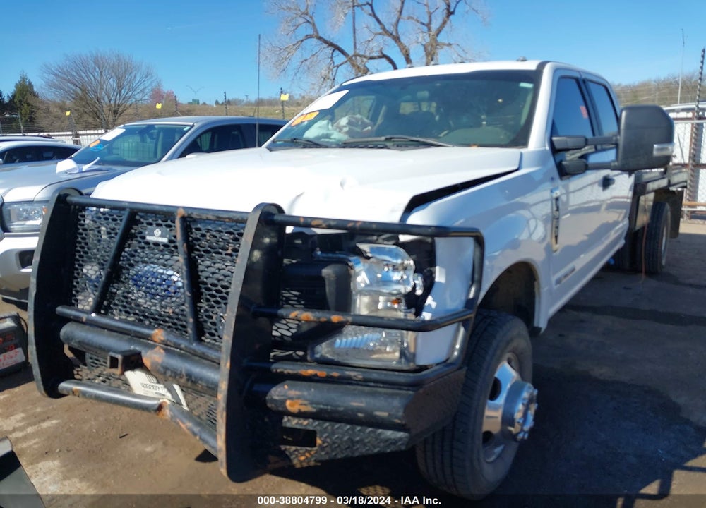 2022 FORD F-350 CHASSIS XL VIN: 1FD8W3HT8NEE18104