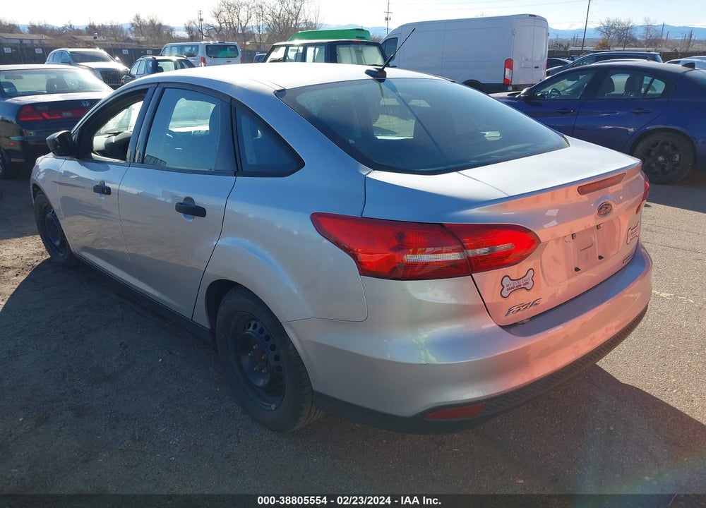 2016 FORD FOCUS S VIN: 1FADP3E21GL212574