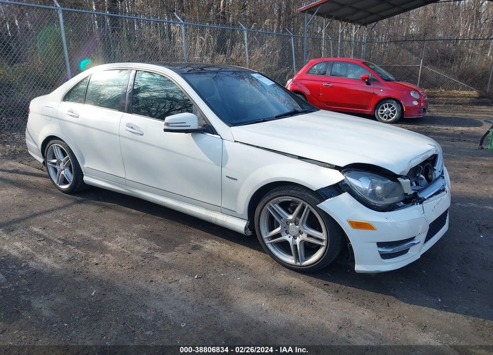 2012 MERCEDES-BENZ C 250 LUXURY/SPORT VIN: WDDGF4HB1CA641995