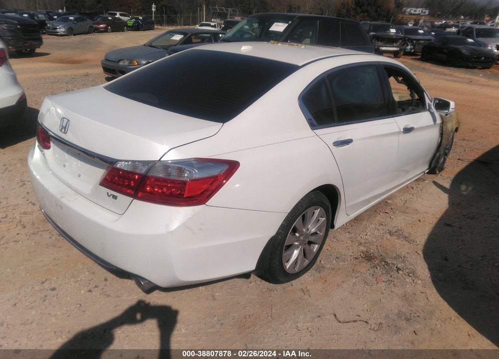 2015 HONDA ACCORD EX-L V-6 VIN: 1HGCR3F80FA030704